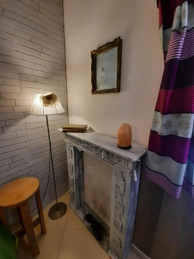 La Casa Nella Roccia Apartment Naples